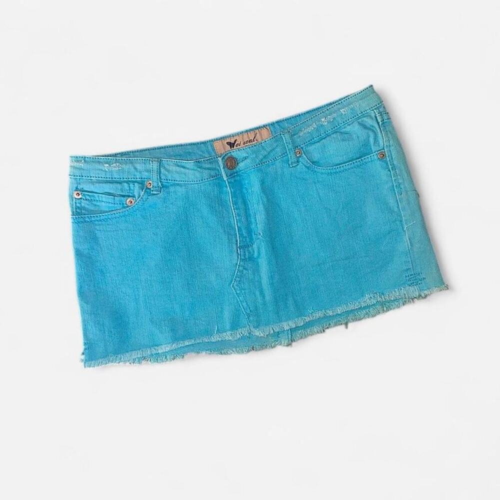 Wet Seal Turquoise Blue Light Wash Distressed Denim Y2K Short Skirt – Size 9